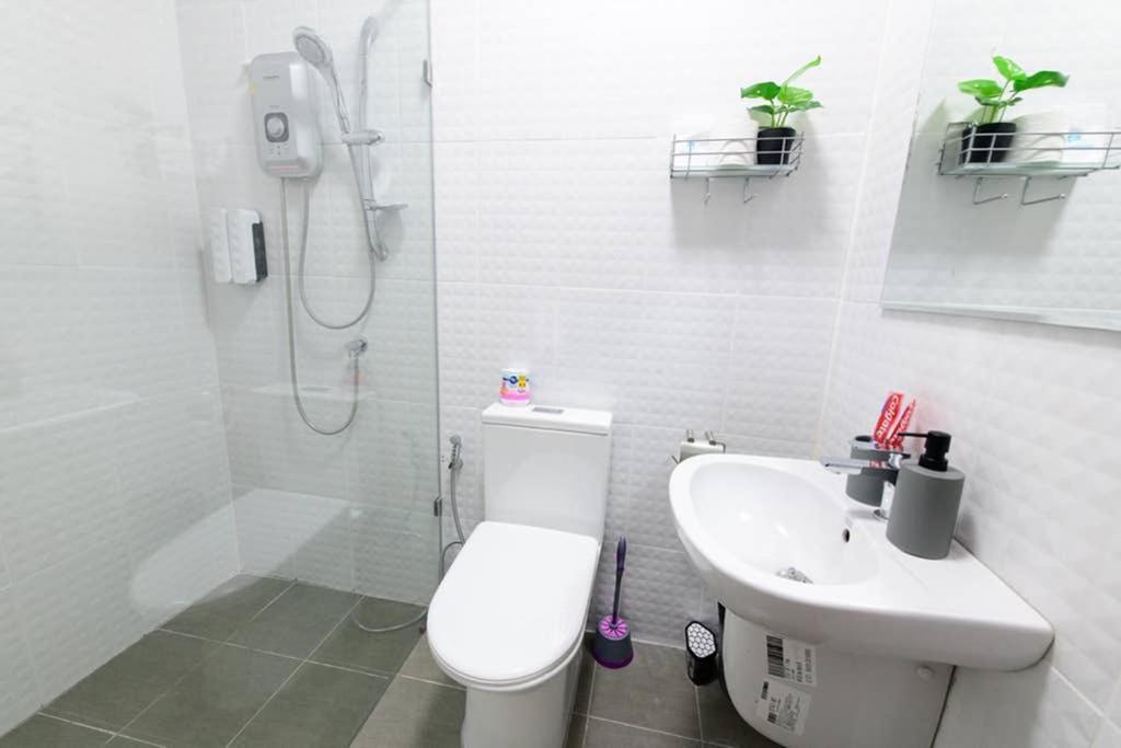 Bluebell House Hatyai - Cosy 3 Bedrooms For 10 Pax - 9 Mins Drive To Lee Grd Ban Kho Hong Bagian luar foto